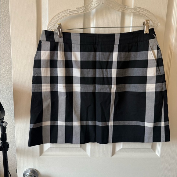 Burberry Golf Plaid Print Mini/Pencil Skirt Size 10 Black and White - Picture 1 of 16